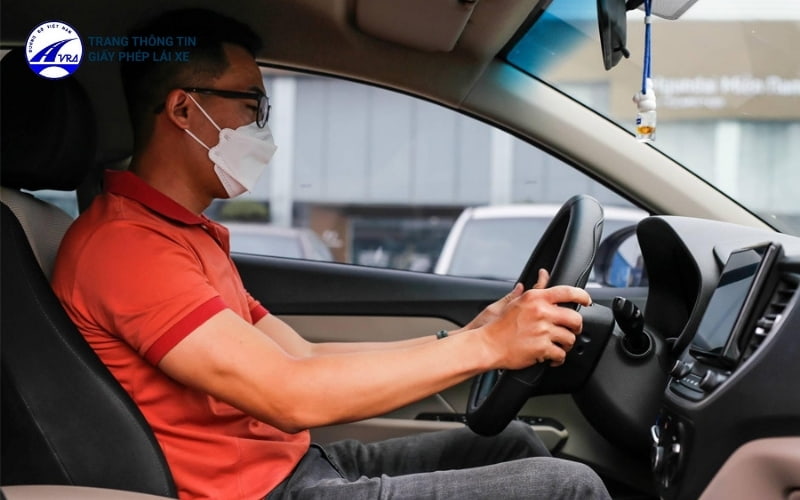 Tiêu chuẩn về thời gian lái xe để được phép cấp bằng hạng E