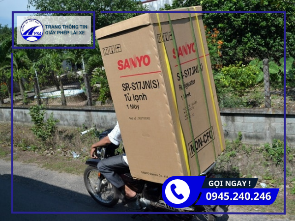 Vận chuyển tủ lạnh bằng xe máy