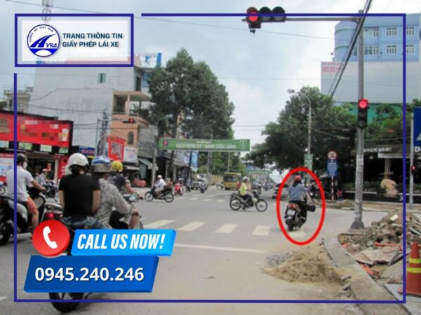 vượt đèn đỏ phạt bao nhiêu tiền
