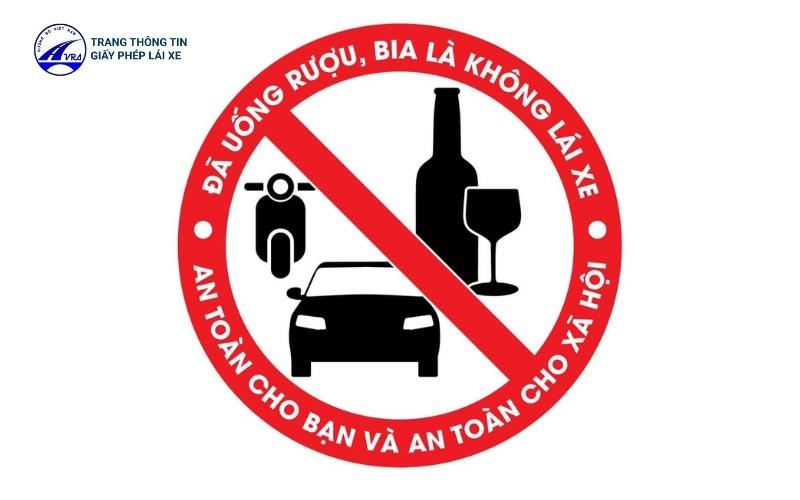 Dùng rượu bia khi lái xe sẽ vi phạm luật