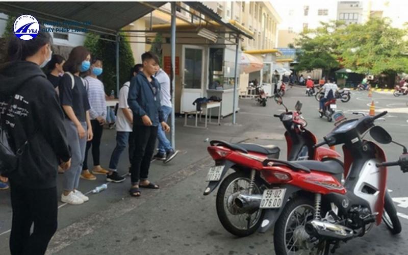 Thi bằng lái xe máy nên đi số mấy để không bị tắt máy? 2 Thí sinh cần giữ vững tâm lý trước khi bước vào phần thi thực hành