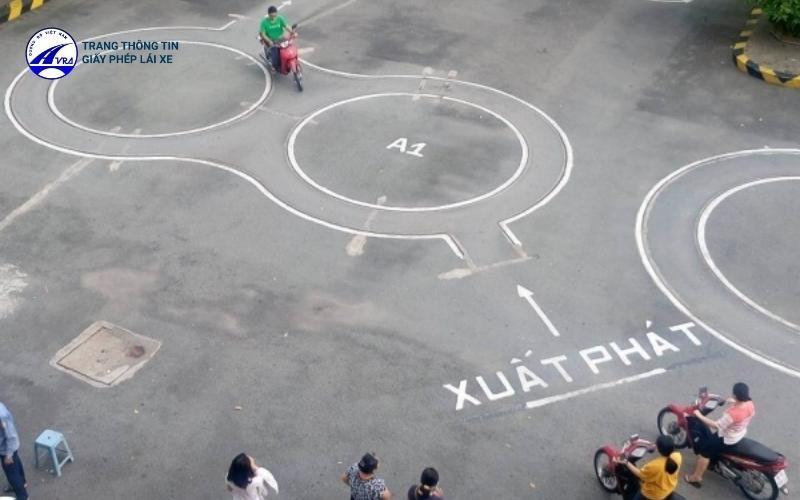 Thí sinh nên lưu ý thi xe máy được chạm vạch mấy lần để tránh tình trạng vượt quá số lần quy định