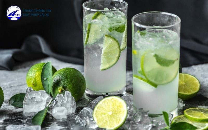 Mẹo hết nồng độ cồn trong hơi thở bằng cách uống nước chanh