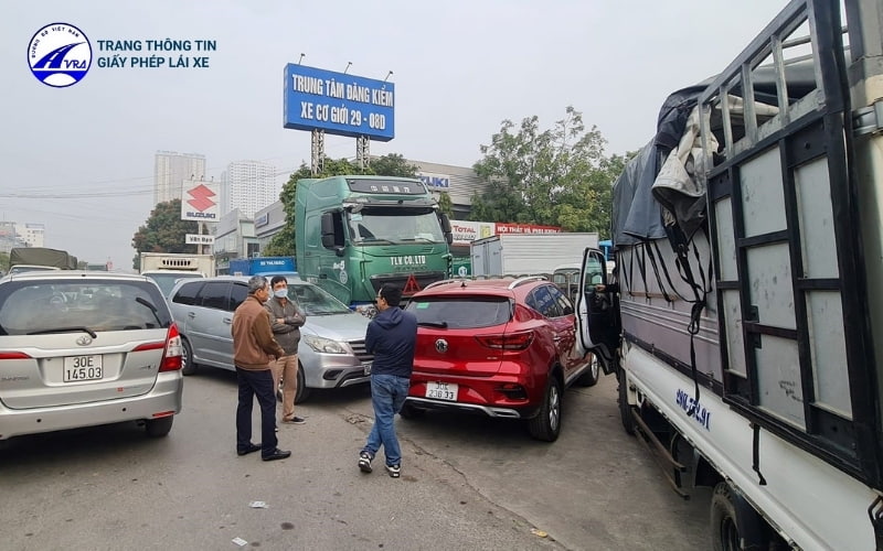 Phí đăng kiểm xe 5 chỗ đúng thời hạn là 340.000 đồng