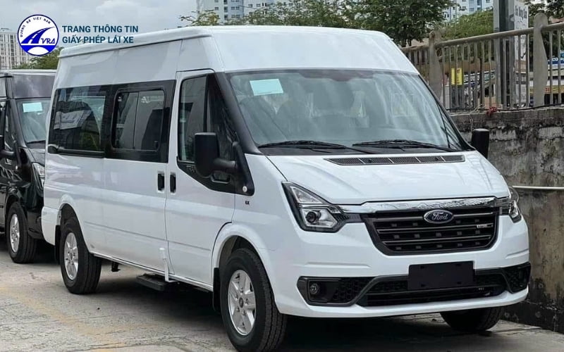 Bằng lái xe hạng C không được phép điều khiển xe ô tô 16 chỗ ngồi