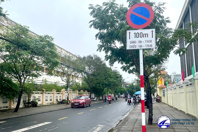 Biển báo cấm đỗ xe