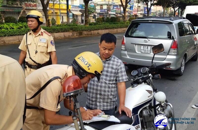 Không bằng lái xe phạt bao nhiêu