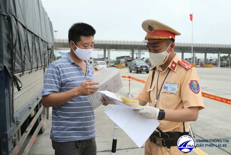 Giấy phép lái xe quá hạn 1 tháng có bị phạt không