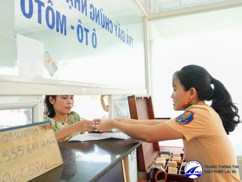 Lệ phí cấp đổi biển số xe định danh là bao nhiêu