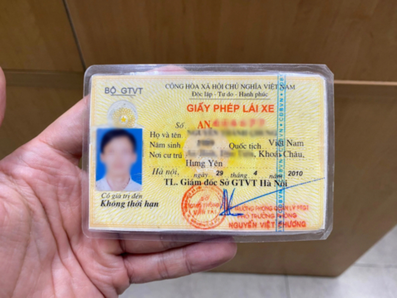 Bằng lái xe giấy còn sử dụng được không